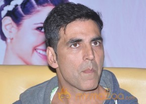 Akshay,Tamanna Promotes Entertainment Movie Photos photo 42