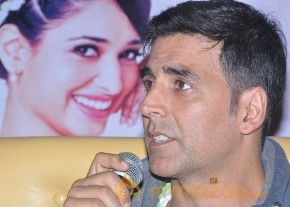 Akshay,Tamanna Promotes Entertainment Movie Photos photo 75