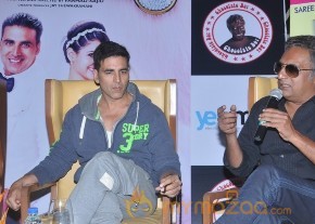 Akshay,Tamanna Promotes Entertainment Movie Photos photo 25