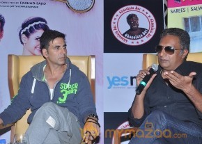Akshay,Tamanna Promotes Entertainment Movie Photos photo 66