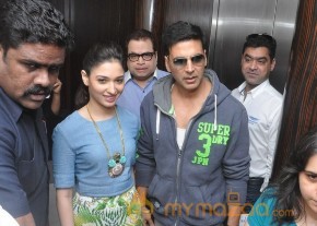 Akshay,Tamanna Promotes Entertainment Movie Photos photo 8