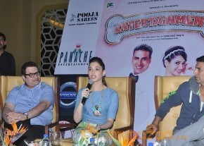 Akshay,Tamanna Promotes Entertainment Movie Photos photo 60