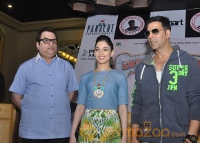 Akshay,Tamanna Promotes Entertainment Movie Photos