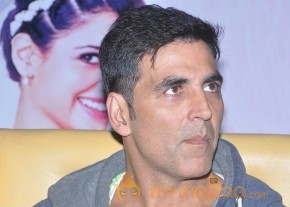 Akshay,Tamanna Promotes Entertainment Movie Photos photo 35
