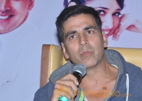 Akshay,Tamanna Promotes Entertainment Movie Photos photo 78
