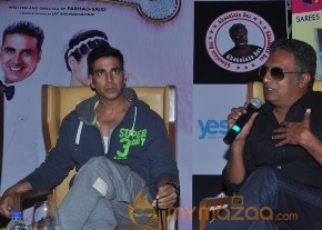 Akshay,Tamanna Promotes Entertainment Movie Photos photo 36
