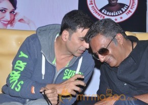 Akshay,Tamanna Promotes Entertainment Movie Photos photo 51
