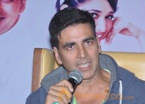 Akshay,Tamanna Promotes Entertainment Movie Photos photo 24