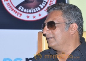 Akshay,Tamanna Promotes Entertainment Movie Photos photo 81