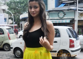 Alia Bhatt Launch Art Exhibition SPLASSH  photo 27