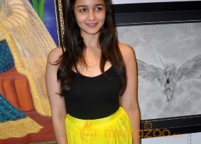 Alia Bhatt Launch Art Exhibition SPLASSH  photo 11