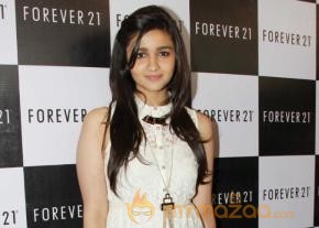 Alia Bhatt Launch Forever 21 Store  photo 2