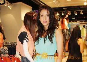 Alia Bhatt Launch Forever 21 Store  photo 22