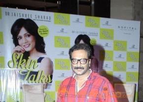 Amita Bachan At Dr Jaishree Sharad Skin Talks Book Launch Photos Gallery photo 56