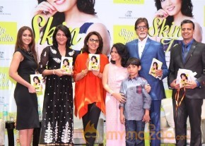 Amita Bachan At Dr Jaishree Sharad Skin Talks Book Launch Photos Gallery photo 37