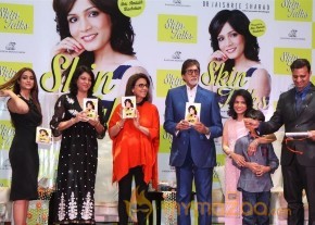 Amita Bachan At Dr Jaishree Sharad Skin Talks Book Launch Photos Gallery photo 21