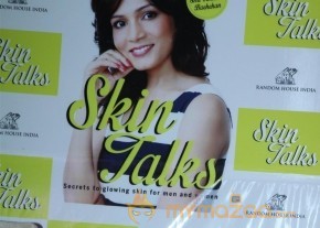 Amita Bachan At Dr Jaishree Sharad Skin Talks Book Launch Photos Gallery photo 33