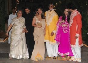 Amitab Bachchan Family Diwali Event Photos photo 14