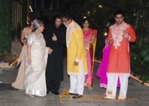 Amitab Bachchan Family Diwali Event Photos photo 3