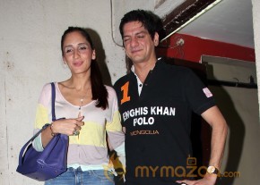 Arbaz Khan, Malaika & Amrita Arora Snapped At PVR  photo 3