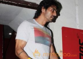 Arjun Rampal and Mehar Rampal Snapped at PVR  photo 9
