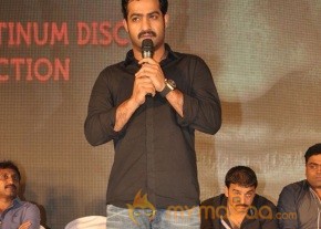 Baadshah Hexa Platinum Disc Photos photo 7
