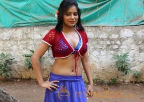 Babuji Ek Ticket Bambai Movie Onlocation Stills  photo 13