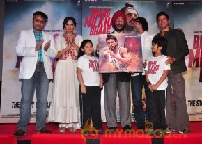 Bhaag Milkha Bhaag Movie Trailer & Music Launch   photo 12