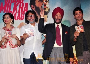 Bhaag Milkha Bhaag Movie Trailer & Music Launch   photo 35