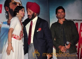 Bhaag Milkha Bhaag Movie Trailer & Music Launch   photo 36