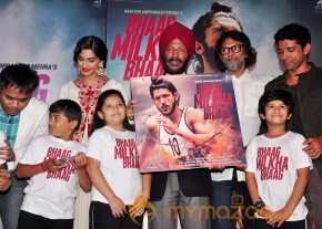 Bhaag Milkha Bhaag Movie Trailer & Music Launch   photo 26