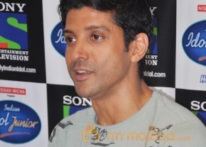 Bhaag Milkha Bhaag Promotion On sets of IIJ  photo 25