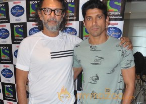 Bhaag Milkha Bhaag Promotion On sets of IIJ  photo 4
