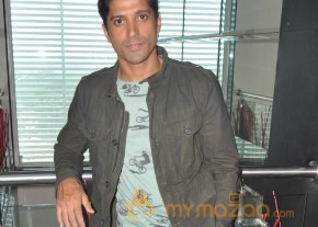 Bhaag Milkha Bhaag Promotion On sets of IIJ  photo 16