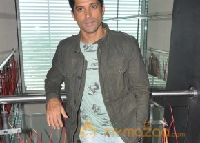 Bhaag Milkha Bhaag Promotion On sets of IIJ  photo 23