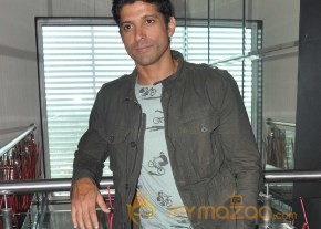 Bhaag Milkha Bhaag Promotion On sets of IIJ  photo 2