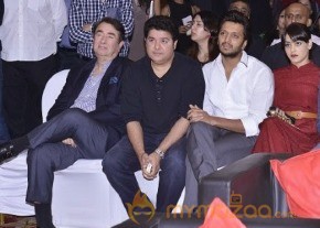 Bolly Celebs at 25 films CCP of Vashu Bhagnani photo 10