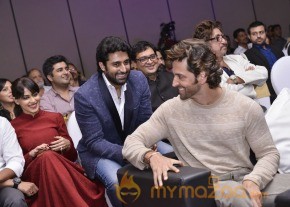 Bolly Celebs at 25 films CCP of Vashu Bhagnani photo 17
