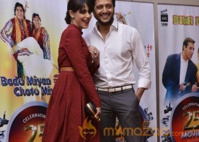 Bolly Celebs at 25 films CCP of Vashu Bhagnani photo 40