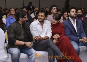 Bolly Celebs at 25 films CCP of Vashu Bhagnani photo 2