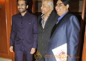 Bolly Celebs at 25 films CCP of Vashu Bhagnani photo 49