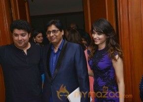Bolly Celebs at 25 films CCP of Vashu Bhagnani photo 13