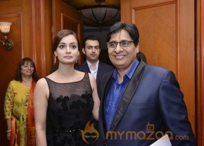 Bolly Celebs at 25 films CCP of Vashu Bhagnani photo 15