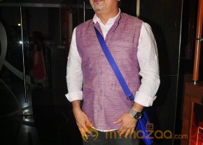 Bolly Celebs at AANKHON DEKHI premiere Photos photo 48