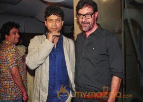 Bolly Celebs at AANKHON DEKHI premiere Photos photo 30