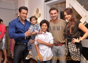 Bolly Celebs at BANDRA 190 store launch Photos photo 30