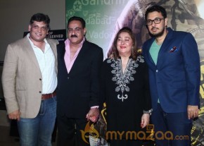 Bolly Celebs At Lekar Hum Deewana Dil Premiere photo 33