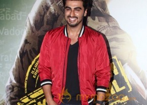 Bolly Celebs At Lekar Hum Deewana Dil Premiere photo 2