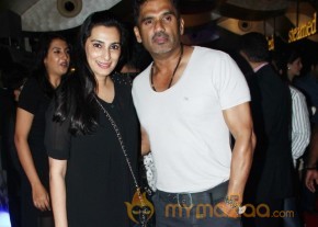 Bolly Celebs At Lekar Hum Deewana Dil Premiere photo 21