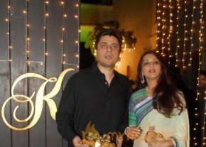 Bolly Celebs at Shilpa Shetty Diwali Party Gallery photo 33